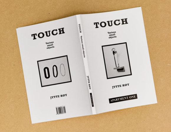 publication-touch-various-small-objects-01